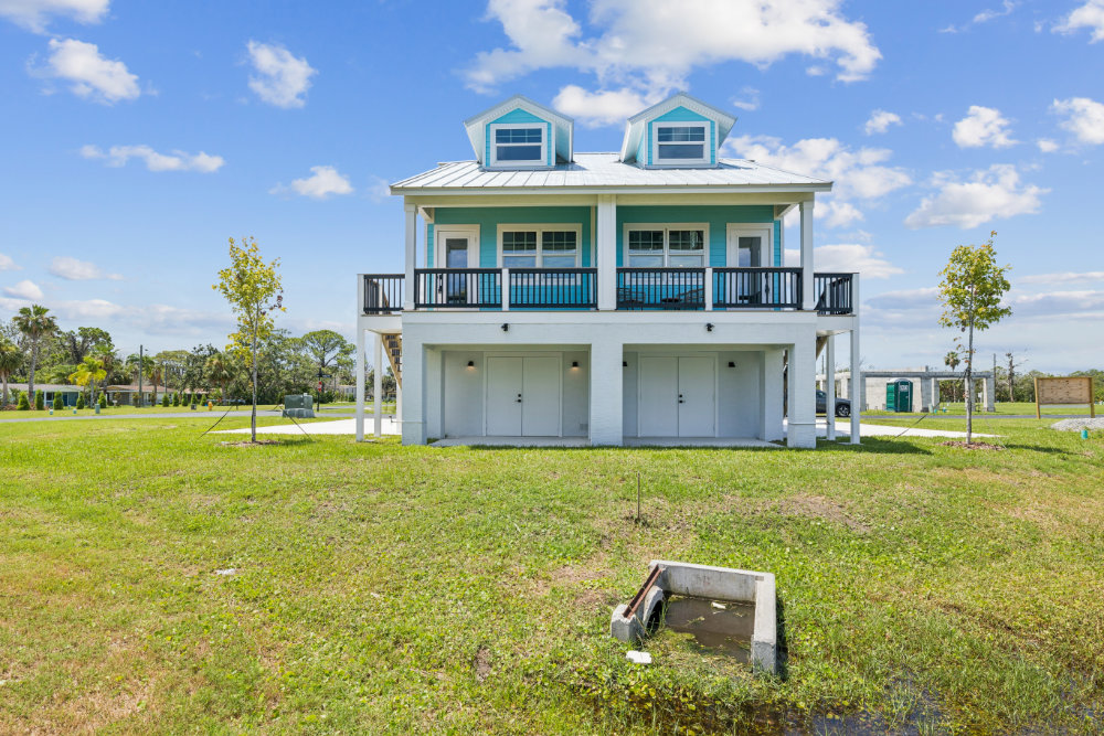 Oyster Bayou waterfront cottage