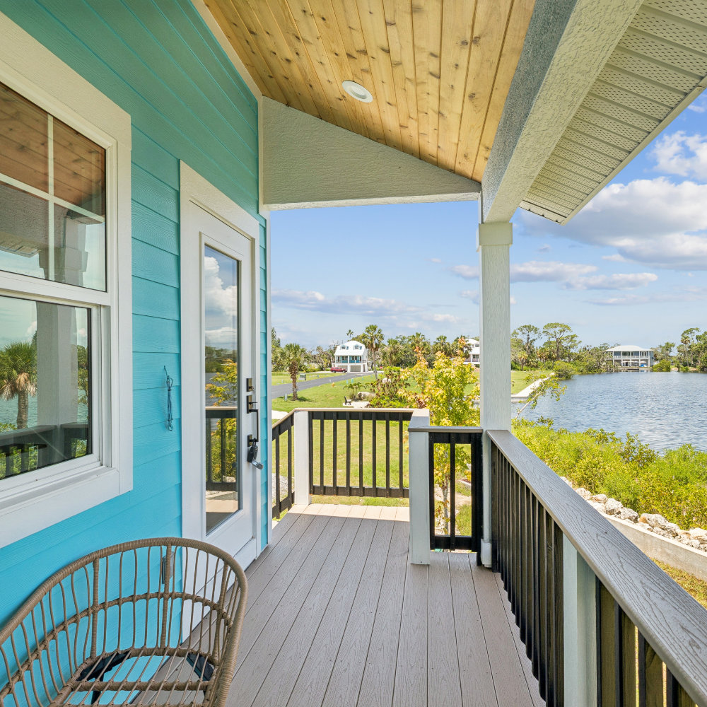 Waterfront beach cottage offer